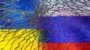 Bendera Ukraina dan Rusia terlihat melalui pecahan kaca dalam ilustrasi yang diambil 1 Maret 2022. (Foto: REUTERS/Dado Ruvic)