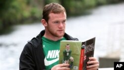 Bintang Manchester United Wayne Rooney ingin pindah dari klub MU karena waktu bermainnya dikurangi (foto: dok).