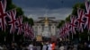 Inggris Lupakan Sejenak Krisis untuk Pesta Jubilee Ratu
