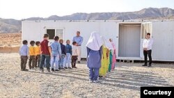 کمبود فضای آموزشی در ایران، مدرسه کانکسی در خراسان