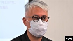 時事評論員黃偉國表示，李家超得票率超過99%與全票分別不大， 他不認為北京故意安排12名選委投不支持及白票，結果反映北京施壓下，建制派團結只是假像。(美國之音/湯惠芸)