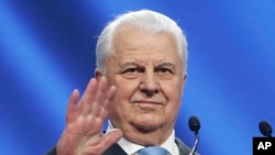 ARHIVA - Bivši ukrajinski predsednik Leonid Kravčuk u Kijevu, 22. januara 2019. 