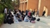 غذا خوردن مختلط در دانشگاه شریف پس از بسته شدن سلف، دوشنبه ۲ آبان ۱۴۰۱