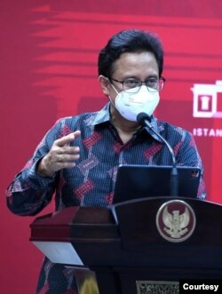 Menkes Budi Gunadi Sadikin dalam telekonferensi pers di Istana Kepresidenan, Jakarta, Senin (18/4). (Foto: Setpres RI)