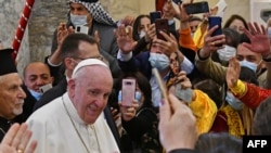 Papa Francis li Dêra Tahîra el Kubra ya li Qereqûşê ya li Musilê 7 Adar, 2021.
