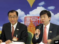 總統府秘書長廖了以、文建會主委盛治仁說明活動內容