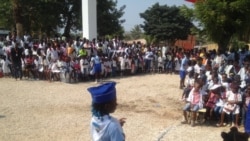 Crianças trocam escola pelo trabalho em Nampula