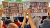 香港民主派初选47人被控颠覆案多一人认罪 16名不认罪被告2月6日开审