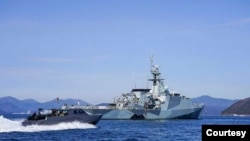 영국 해군은 지난해 초계함 ‘스페이(HMS Spey)’함이 영국 해군 전함으로는 최초로 한국 평택항에 입항해 미한 양국 해군과 함께 함안 훈련을 실시했다며 사진을 공개했다. 사진 = 영국 해군.