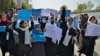 وست: آموزش دختران مسلهٔ داخلی افغانستان است؛ کربی: طالبان به زنان حق آموزش بدهند