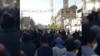 شعار معترضان در زاهدان: مرگ بر خامنه‌ای؛ مولوی عبدالحمید: اعدام نکنید