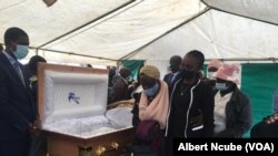  Ngomnyaka ka 2016 uNhlamba wathi ilizwe le Zimbabwe alisoze liphumelele kungela Mnu. Robert Mugabe owayengumongameli welizwe ayemncoma esithi ungumkhokheli oqotho.
