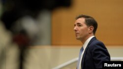 Lead plaintiff attorney Chris Mattei pauses while asking questions of plaintiff William Aldenberg, FBI Agent, during the first day of the Alex Jones Sandy Hook defamation damages trial in Superior Court in the U.S. city of Waterbury, Connecticut, Sept. 13, 2022.