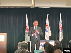台灣民進黨立法委員王定宇2022年9月17日在維吉尼亞州阿靈頓舉行的台灣人公共事務會40週年餐會發表講話。（美國之音鍾辰芳拍攝）