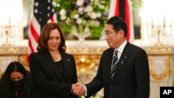 2022年9月26日，日本首相岸田文雄在東京會見來往美國副總統賀錦麗。