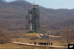 북한이 지난 2012년 4월 '은하 3호' 로켓을 발사한다며 동창리 서해위성발사장을 공개했다.