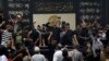 Pendukung Ulama Irak Al-Sadr Masih Terus Duduki Parlemen