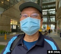 位于台北的退休人士梁博荣(美国之音记者金谷摄)