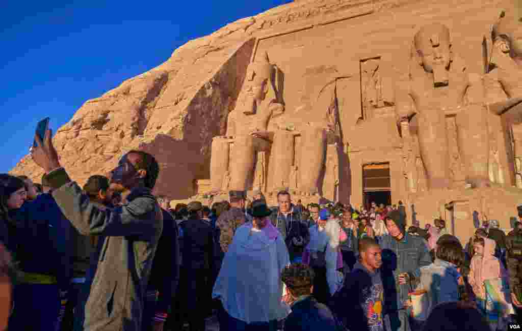 The solar phenomenon takes place twice per year on the presumed anniversaries of the pharaoh's birthday and coronation on Oct. 22 and Feb. 22, respectively. (Hamada Elrasam/VOA)