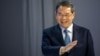 Perdana Menteri China Li Qiang tiba pada pertemuan tahunan Forum Ekonomi Dunia (WEF) di Davos pada 16 Januari 2024. (Foto: AFP)