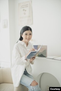 Fifi Theresiani-- Pemilik toko buku online Paperie Lab (Dokumentasi Paperie Lab)