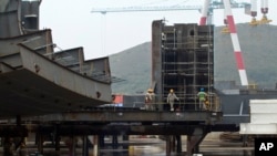 2011年9月15日，中船重工旗下的大連船舶重工集團在大連郊外長興島的造船廠。（美聯社照片）