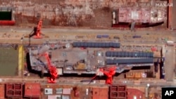 美國衛星圖像公司MaxarTechnologies的衛星影像顯示，在上海江南造船廠建造中的中國的003型航母。(2022年5月31日)