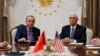 Potpredsednik SAD Majk Pens i predsednik Turske Redžep Tajip Erdogan u Ankari (Foto: AP/Jacquelyn Martin)