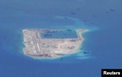 เรือขุดของจีนบริเวณหมู่เกาะสแปรตลีย์ 21 พ.ค. 2015