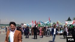 درین مظاهره که از سوی اتحادیه ملی کارگران افغانستان سازماندهی شده بود صدها تن از کارگران افغان شرکت نموده بودند