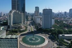 Jalan di sekitar Bundaran Hotel Indonesia Jakarta Pusat pada 24 Mei 2020. (Foto: AFP)