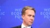 Presiden Forum Ekonomi Dunia (WEF) Borge Brende dalam konferensi pers di Cologny dekat Jenewa, Swiss, 14 Januari 2020. (REUTERS/Denis Balibouse)