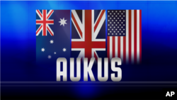 "AUKUS"是把澳大利亚的英文缩写"AU"，英国的英文缩写"UK"和美国的英文缩写"US"联拼在一起，中文读音“奥库斯”。