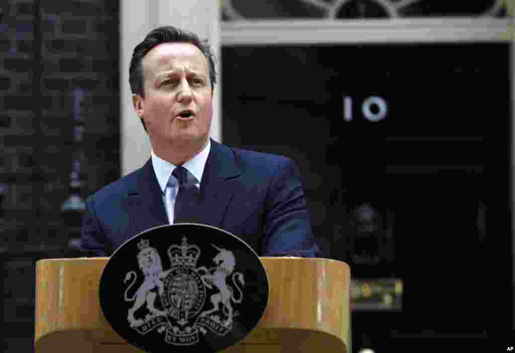  Prime Minister David Cameron speaks to the media at 10 Downing Street in London, May 8, 2015.