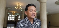 Dosen dan peneliti FEB UGM, Rimawan Pradiptyo. (Foto: VOA/Nurhadi Sucahyo)