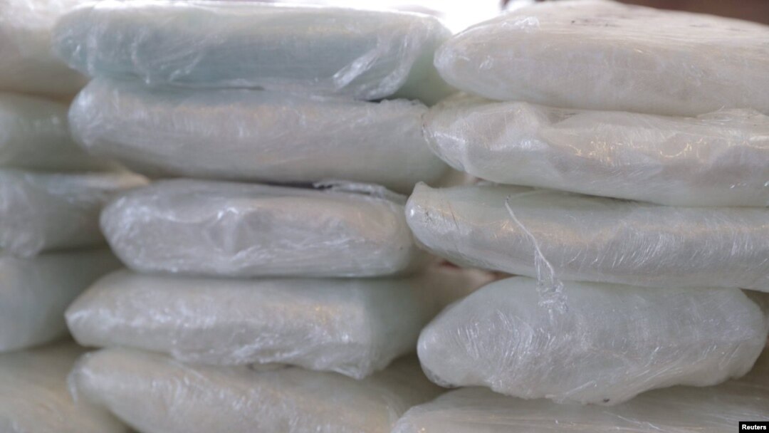 美國執法當局2019年在美墨邊境截獲的粉末狀芬太尼和甲基安非他命。