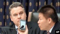 陳光誠通過電話越洋在美國國會聽證會上講話 