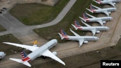 Avioni kompanije Amerikan Erlajnz na pisti u Tusli, u Oklahomi