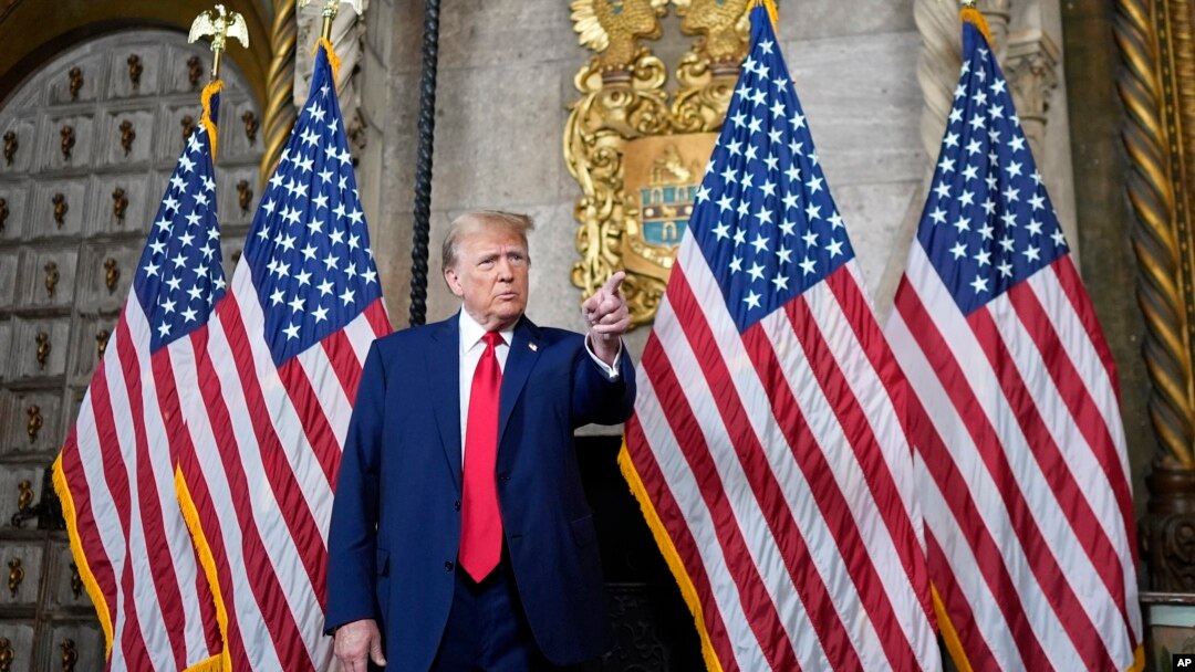 CSIS Türkiye Programı Direktörü Bülent Alirıza, ABD Anayasa Mahkemesi'nin eski Başkan Donald Trump'ın oy pusulalarından adının çıkarılması yönündeki eyalet mahkemesi kararlarını iptal etmesine rağmen seçimlere kadar Trump'ı birçok adli davanın beklediğine dikkati çekiyor