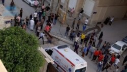 عکسی که رسانه‌های ایران از فوت یک نفر بر اثر افتادن از دکل برق در زمان وقوع زمین لرزه منتشر کرده‌اند