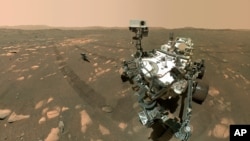 美国“毅力号”探测车在火星表面进行试验（2021年4月6日）