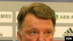 Pelatih Bayern Munich, Louis van Gaal, akan mempersiapkan tim asuhannya untuk menghadapi Inter Milan. Bayern dikalahkan Inter 2-0 di final Liga Champions Mei lalu.