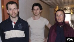 Shane Bauer, Josh Fattal dan Sarah Shourd di Tehran, Iran. (Foto: dokumentasi)