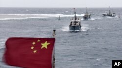 中国渔船7月份在海南岛附近的南中国海航行