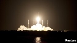 Kargo SpaceX Dragon diluncurkan dari Cape Canaveral, Florida, Minggu (7/10) jam 8:35 malam waktu setempat.