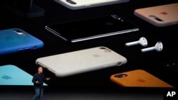 Phil Schiller, Apple's senior vice president of worldwide marketing, talks about the pricing on the new iPhone 7 during an event to announce new products in San Francisco, Sept. 7, 2016.