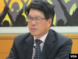 台灣民意基金會董事長游盈隆