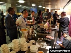 Chef Ragil hidangkan kuliner nusantara di Washington, D.C. (Dok: VOA)