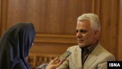 مرتضی طلایی علاوه بر مسئولیت فرماندهی در نیروی انتظامی مدتی عضو شورای شهر تهران بود. آرشیو