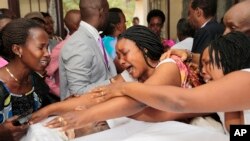 Inshuti n'abagenzi bagandeye, ku musi wa gatanu, italiki 3 z'ukwezi kw'indwi, umwaka w'2015, ku maziko ya Patrick Ndikumana, yishwe, mu gitero c'igipolisi kw'Ijabe mu ndwi iheze
